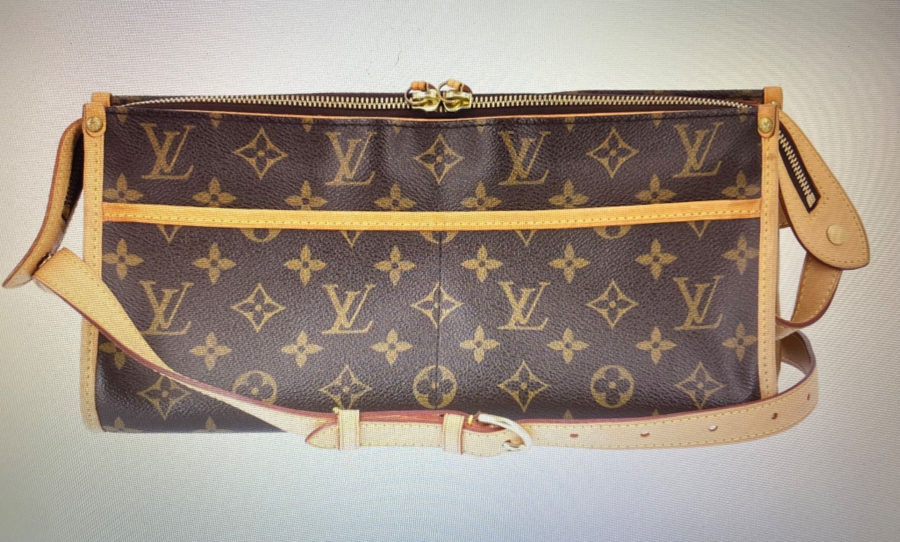 Louis Vuitton Taschen: LOUIS VUITTON Popincourt Long Monogram Canvas, 30x15cm – Neu (gemäss Beschreibung) aus Winkel von ferrari2022 2