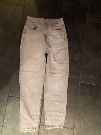 Zara Graue Jeans im boyfrends-Style, Grösse 36