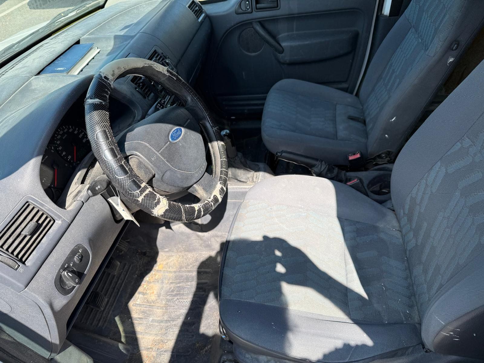 Ford Nutzfahrzeuge: Ford Connect 220s – Gebraucht aus Bernex von Wannabehasbeen01 7