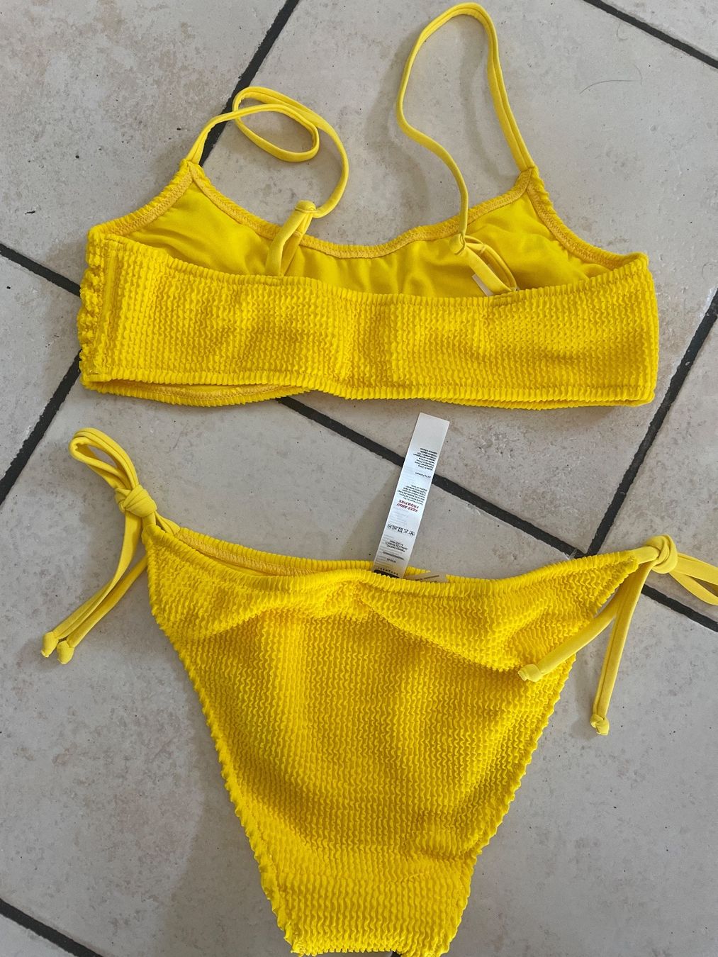 Costumi da bagno & Bikini: Neues gelbes P2 Bikini Gr. M – Nuovo e nell'imballaggio originale da Obergerlafingen venduto da cabo4 3