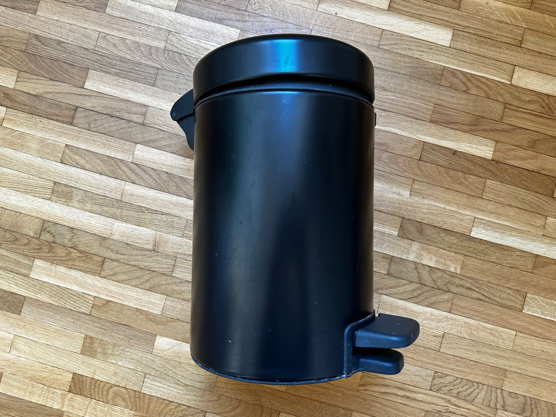 Brabantia Cestini per rifiuti: Brabantia NewIcon Treteimer Mattschwarz 5L – Usato da Lausanne venduto da brixton 6