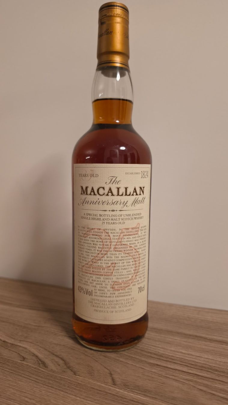 Macallan Spirituosen: Macallan 25 year - The Anniversary Malt – Neu (gemäss Beschreibung) aus Horw von A3quitas 2