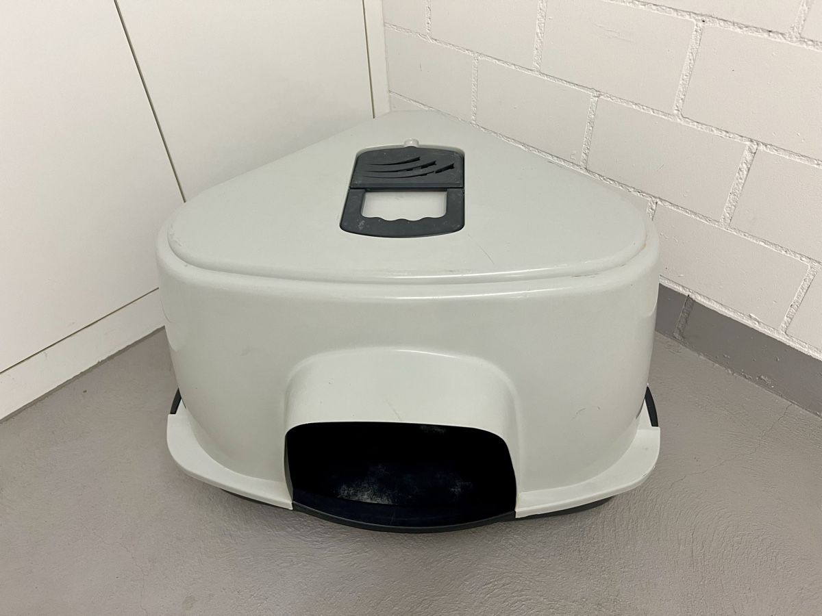 WC: Swisspet XL Eck-Katzentoilette – Gebraucht aus Gutenswil von ladyn875