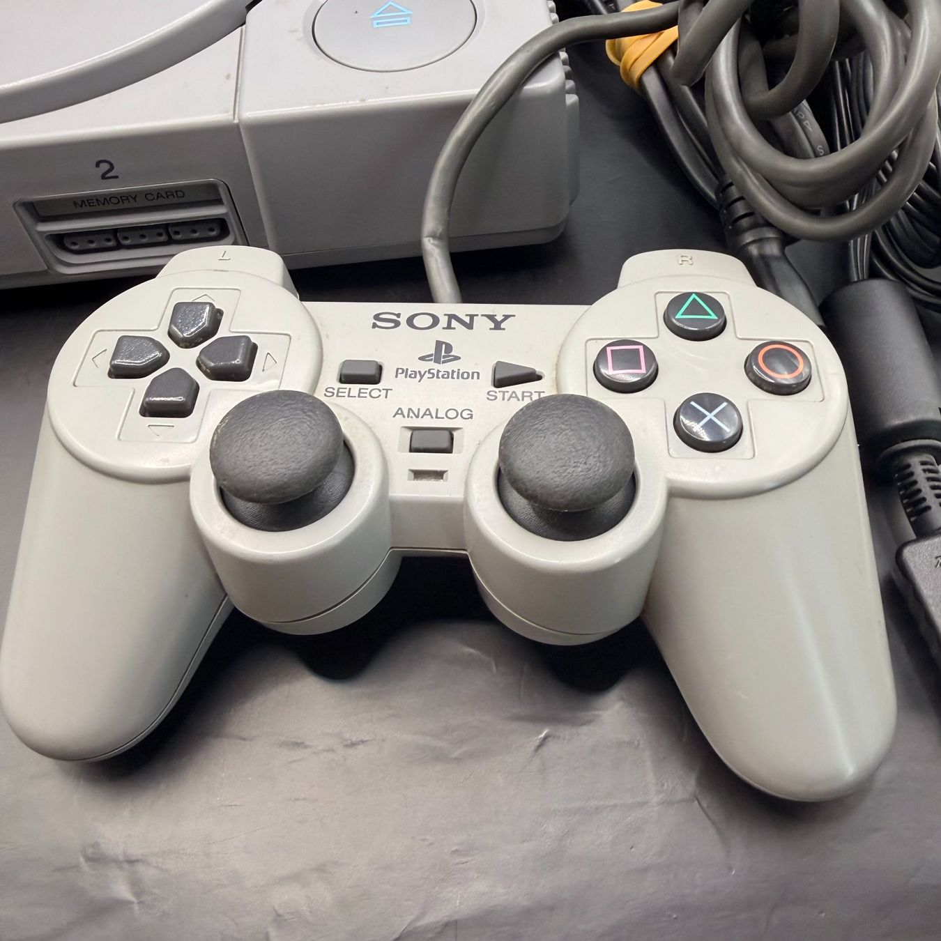 Sony Console: Sony PlayStation 1 – Usato da Düdingen venduto da Nerdworld 1