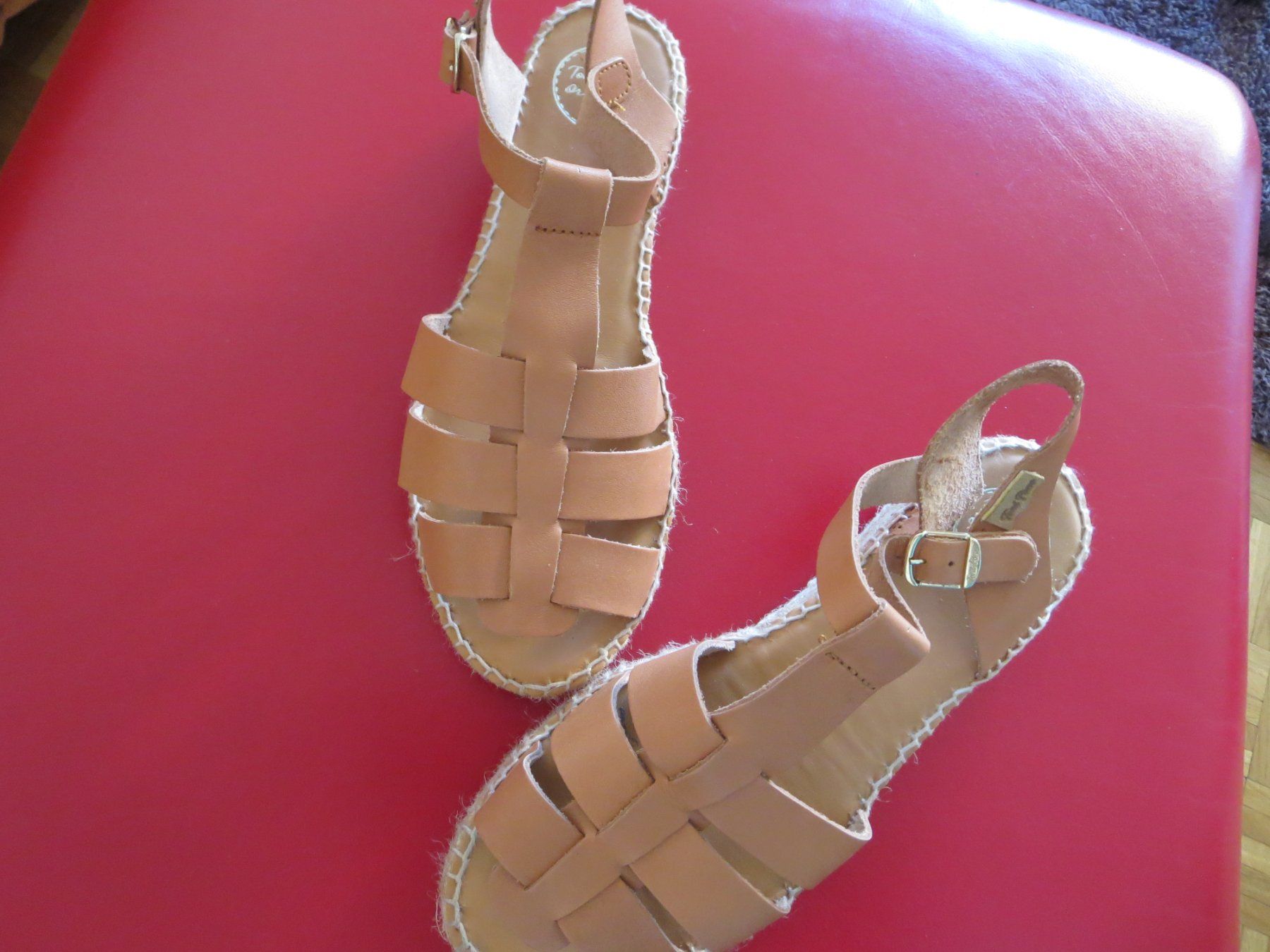 Scarpe da donna: Damen Leder Sandalen /Gr. 39 1/2 – Usato da Wallisellen venduto da Arvenstube 5
