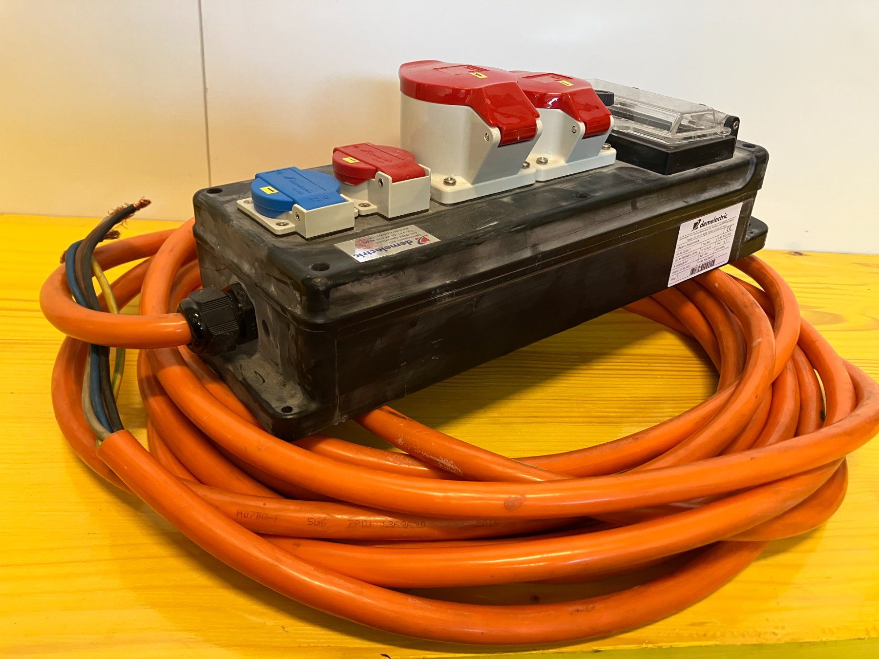 Elettrotecnica: Demelectric Baustromverteiler 32A CEE 400V Typ 841 IP44 – Usato da Lichtensteig venduto da Buy24International 2
