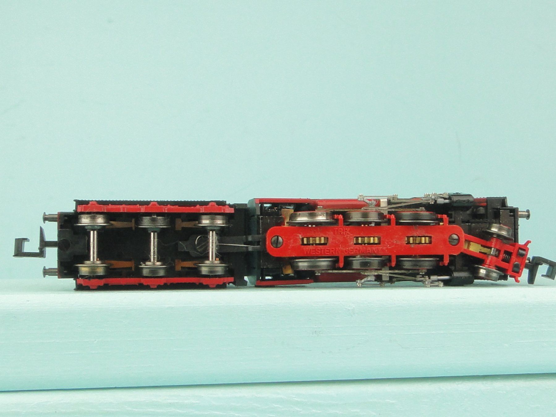 Trix Modelleisenbahnen: Minitrix Spur N BR 24 – Gebraucht aus Bülach von Albitrain 1