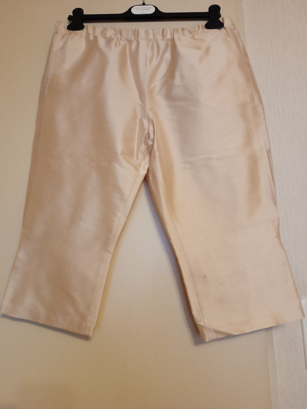 Pantaloni: Seidenhose Capri Damen Beige – Nuovo (secondo la descrizione) da Horn venduto da sonjamenzi