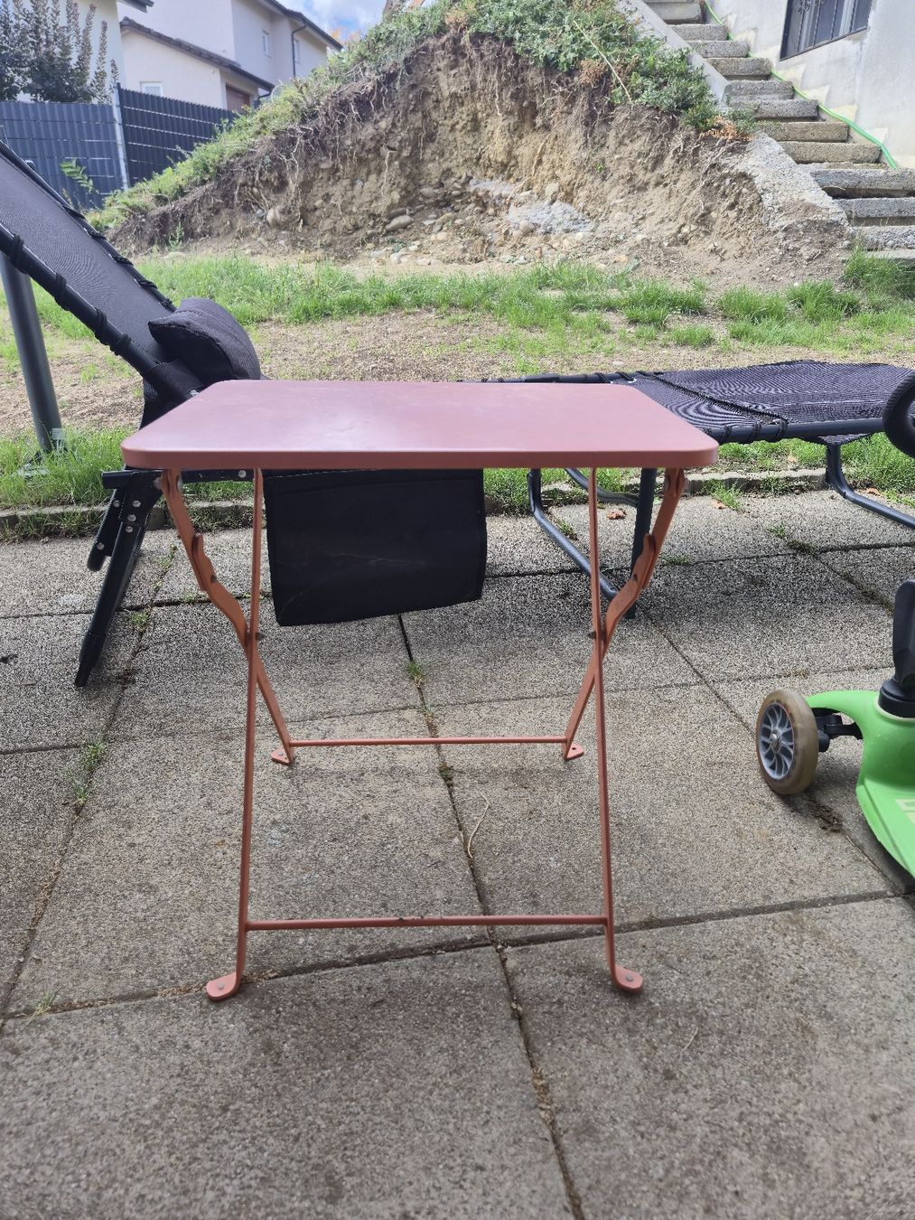 Tables: Kleiner Beistelltisch – D'occasion à Leuggern par MonaM90 1