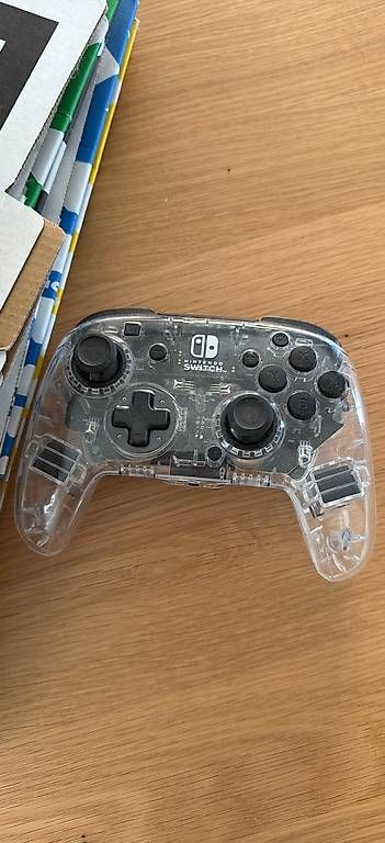 Konsolen: Kart pour switch avec déviations + manette avec câble.  – Gebraucht aus Bossonnens von Kadja 1
