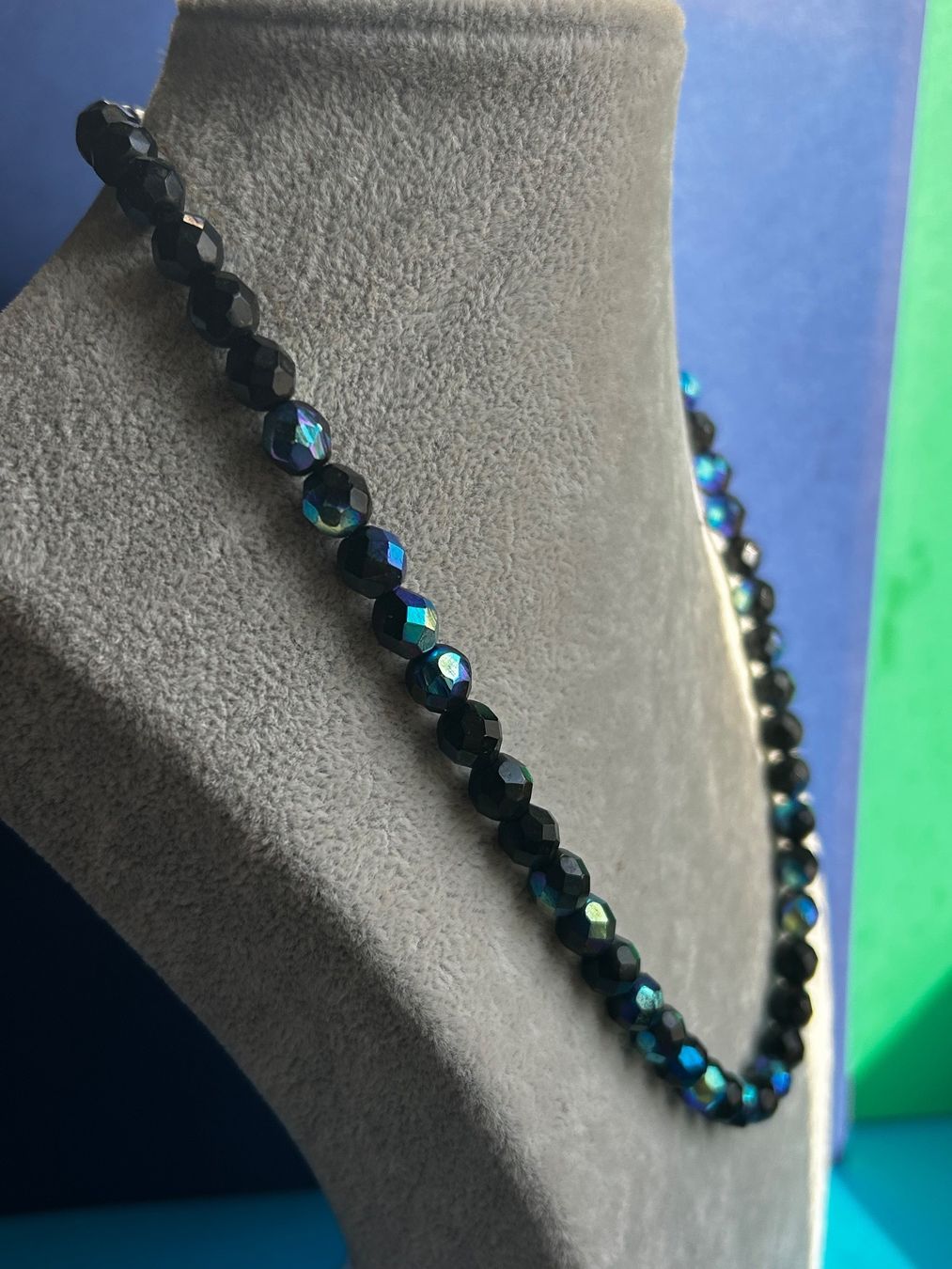 Catenine: Halskette, schwarz mit blauem Schimmer – Usato da Dittingen venduto da Bijoubelle 2