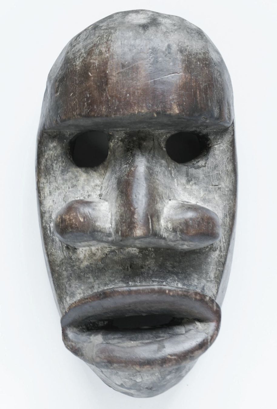 Arte internazionale: Afrika Maske, Höhe 32 cm – Usato da Chur venduto da Bombai01