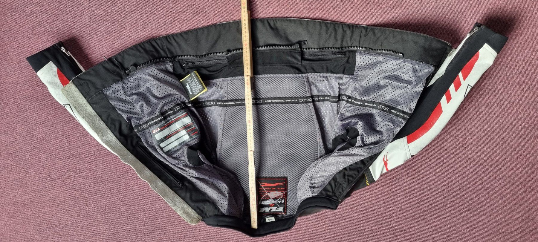 FLM Completi & Tailleur: Motorradkombi Leder FLM, neuwertig – Nuovo (secondo la descrizione) da Leimbach AG venduto da brudem 1