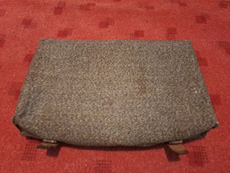 Tasche für Zusatzmunition aussen am Tornister