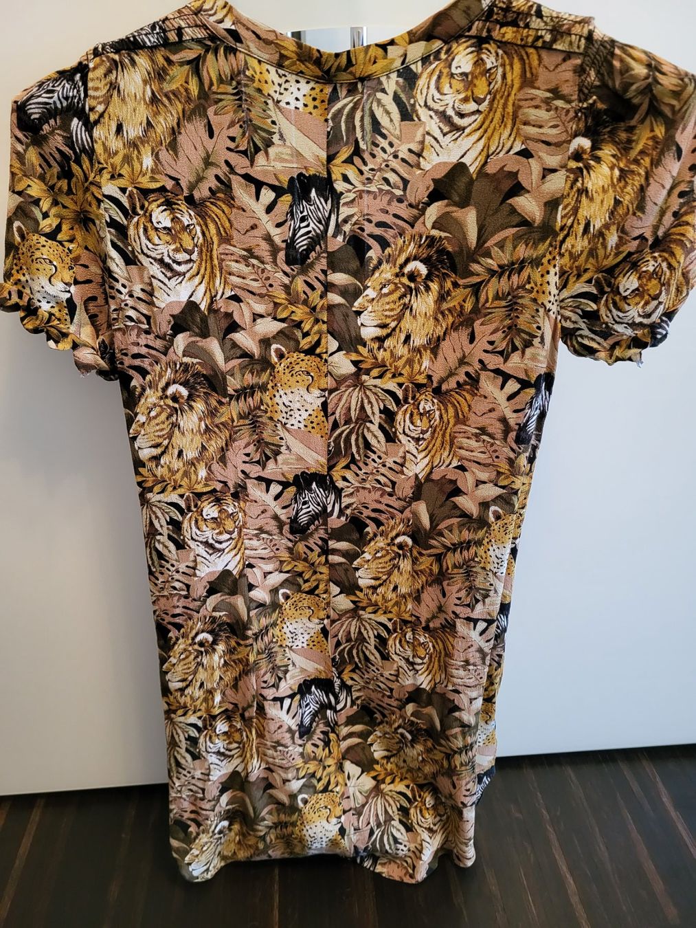 Maje Vestiti: Kleid von Maje mit Safariprint – Usato da Zürich venduto da sueth 2