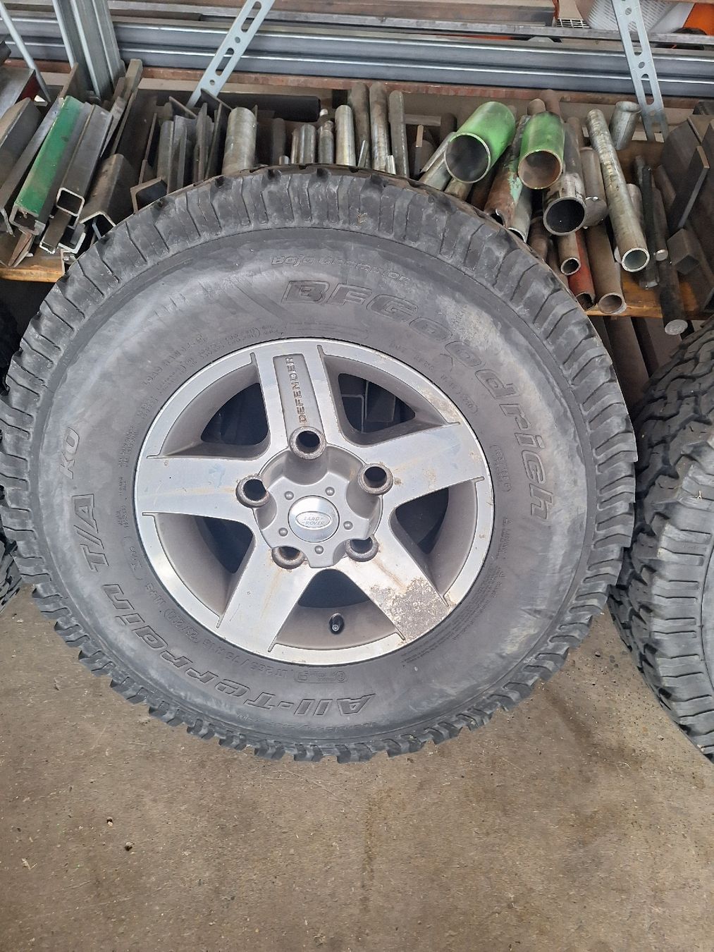 Land Rover Pneus & Kompletträder: Land Rover Defender Räder – Gebraucht aus Thundorf von MFrick01 2