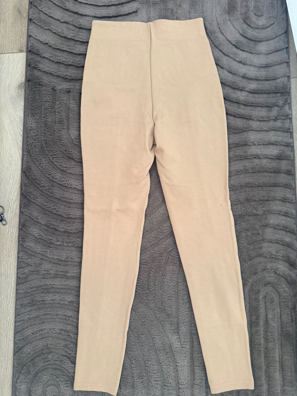 Zara Leggings: Leggings Zara – Usato da Schlieren venduto da van_qcj5 3