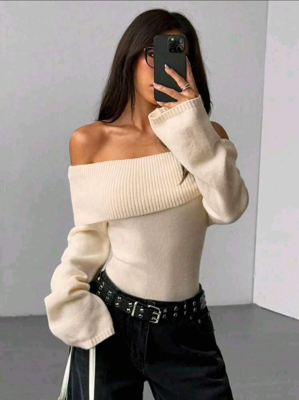 Pulls & Sweat-shirts: NEU - Strickpullover - L - Schulterfrei – Neuf (Voir description) à Thalwil par FashionVault