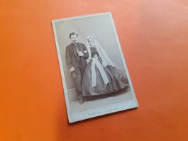 SCHWIIZER PAAR DAZUMAL - JEUNE COUPLE de MARIES - GENEVE