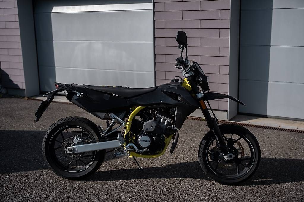 Strada: SWM SM 125 r  – Usato da Merishausen venduto da lau_y5vm