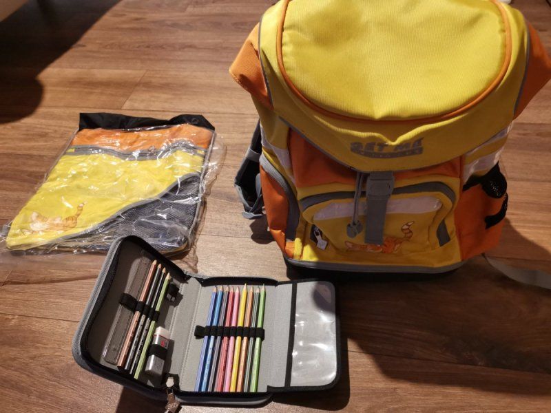 Borse & Zaini: Schulrucksack Schulthek Set 3 Teilig neu – Nuovo e nell'imballaggio originale da Fankhaus (Trub) venduto da sun_7677