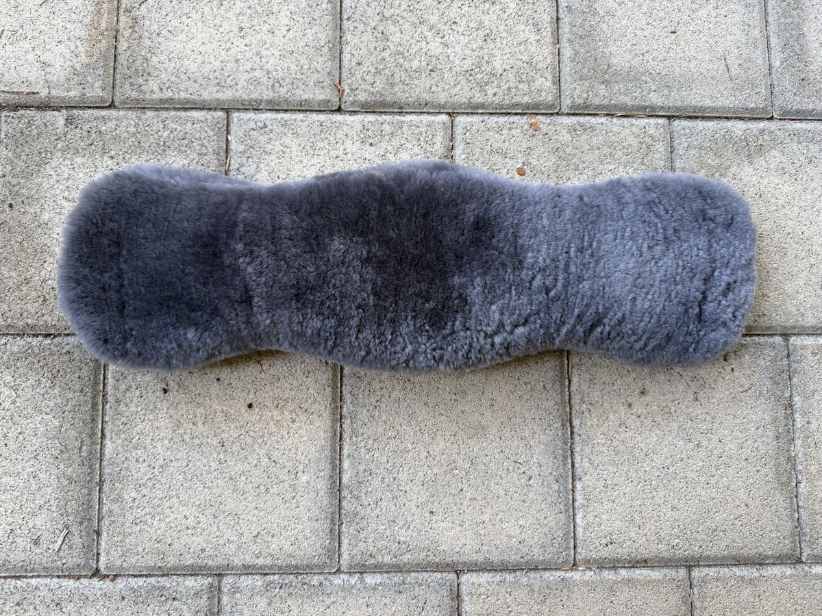 Sattel & Sattelzubehör: Kurzgurt mit Lammfell für Pferde – Neu (gemäss Beschreibung) aus Beckenried von car_7d2w 1