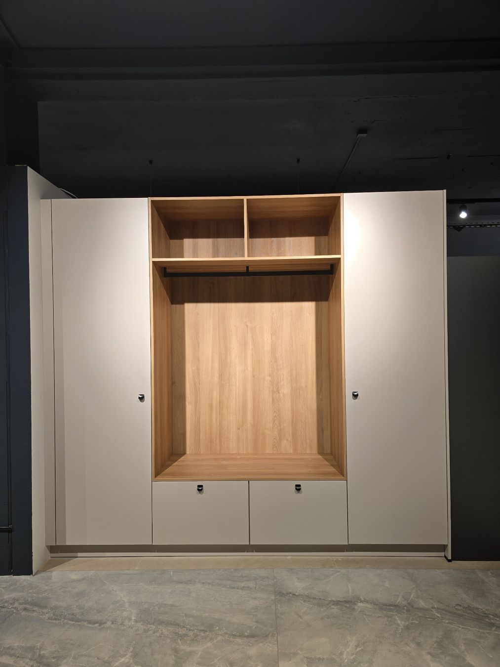 Guardaroba: Garderobe / Garderobenmöbel / Schuhschrank – Nuovo (secondo la descrizione) da Niederlenz venduto da stiiifff_85