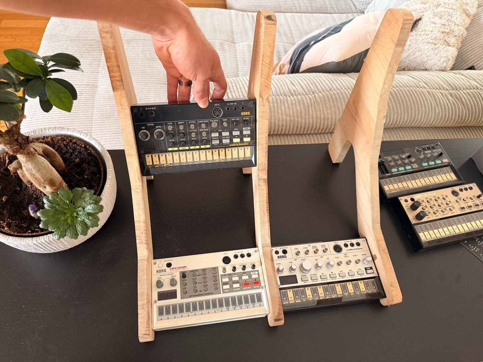 Korg Console di mixaggio: Korg Volca -Set - 5 Synthesizer - sofort einsatzbere – Usato da Luzern venduto da retrolic 1