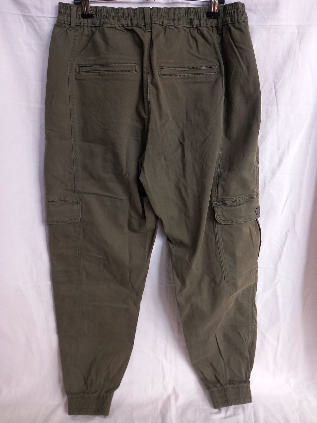 Only Hosen: Pantalon cargo ONLY vert kaki Taille M – Neu (gemäss Beschreibung) aus Faoug von per_kp6r 1