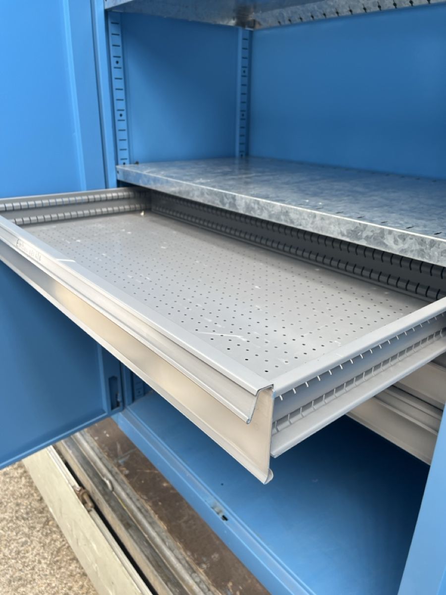 Armadi: Fami Metallschrank Nr 4 mit Schubladen  – Usato da Winterthur venduto da ReUse_Baumarkt 6