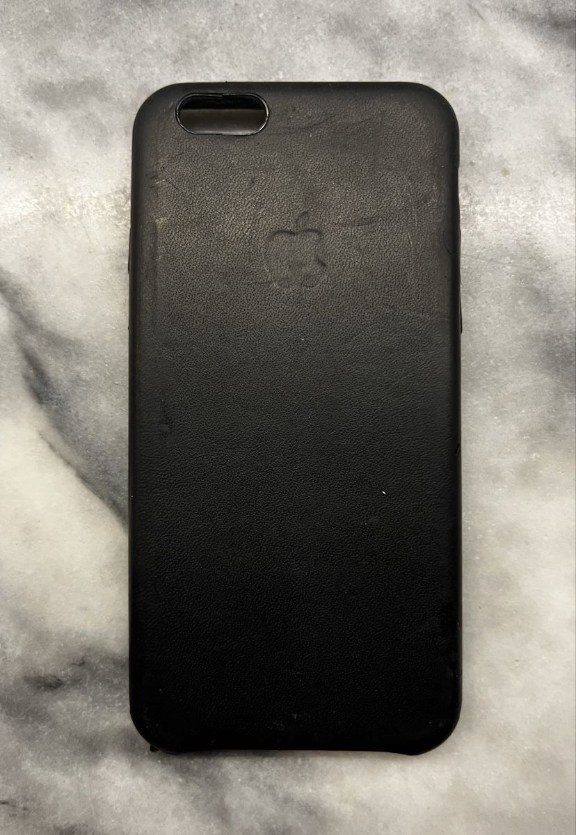 Apple Cover & Protezioni schermo: Schwarzes iPhone 6 Leder Case – Usato da Basel venduto da Lila11