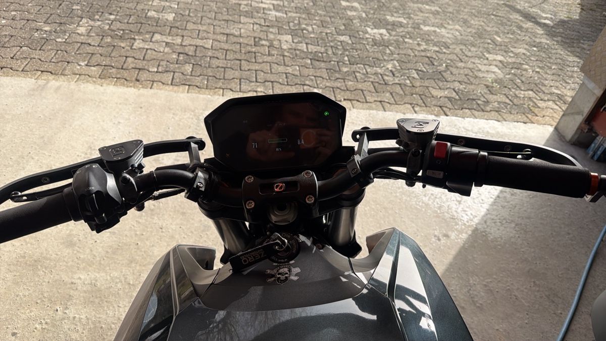 Zero Motorcycles Strada: Zero SRF premium fast charger 12kW – Usato da Movelier venduto da Greenpower 6