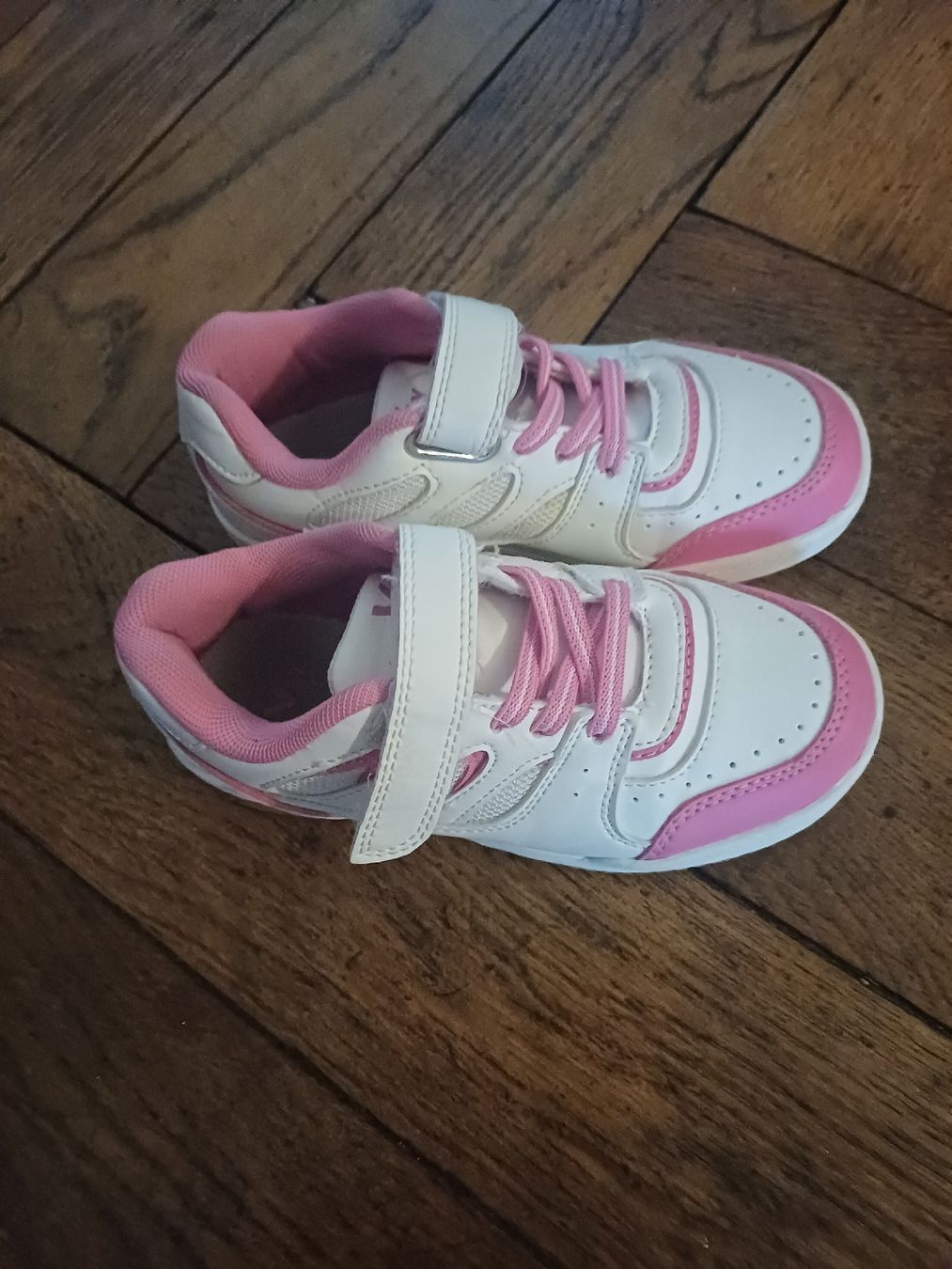 Scarpe per ragazze: Turnschuhe Grösse 29 von Vty – Nuovo (secondo la descrizione) da Schönenwerd venduto da pomodor 4
