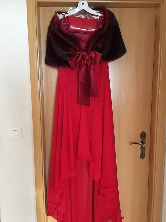 Scarpe da donna: Ensemble dame chaussures;sacs;capeline fourrure  – Usato da Peney-le-jorat venduto da ale_ql5f 1