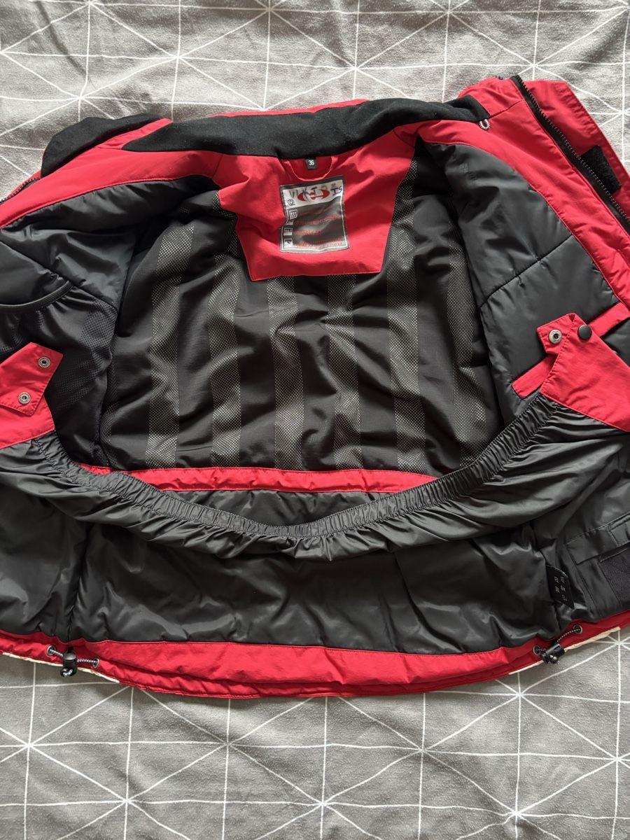 Jacken: Ski jacket old school for kinder size 36 – Gebraucht aus Belfaux von vik_c6z2 3