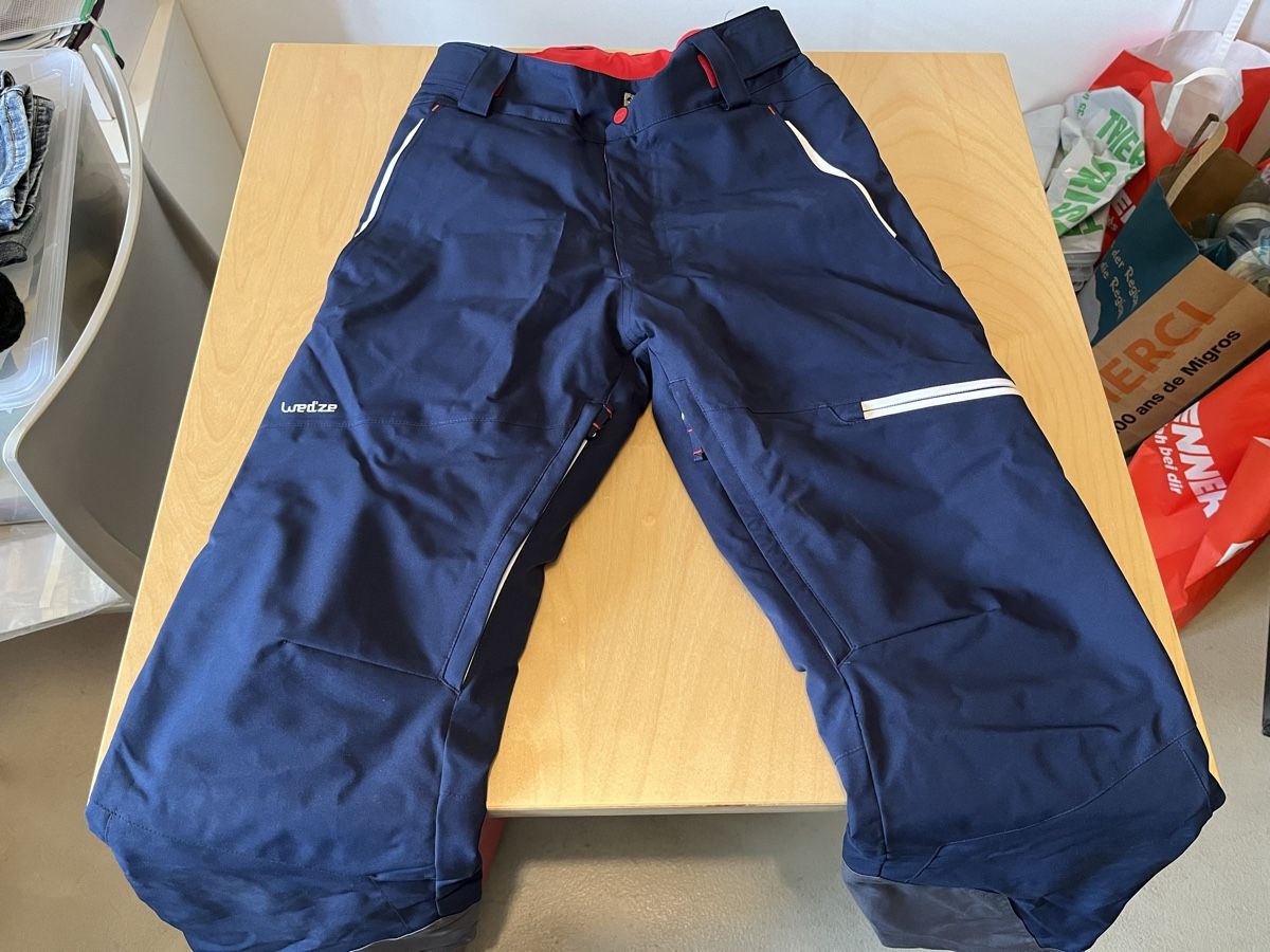 Completi: Ski suit - include jacket and pants - very good condition – Usato da Ecublens VD venduto da wan_6lsv 6