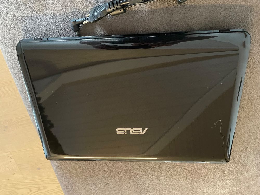 Laptop ASUS (Gebraucht) in Künten für CHF 22 – nur Abholung auf Ricardo ...