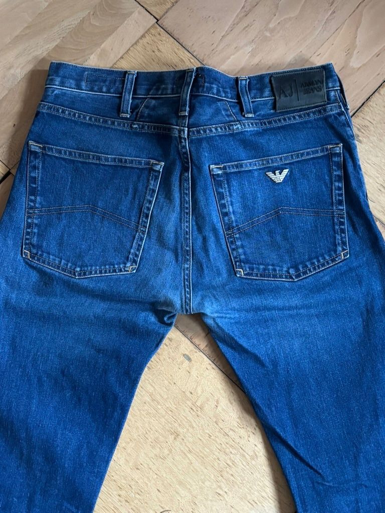 Armani Jeans: Armani Jeans regular - W31 / L34 – Usato da Grosshöchstetten venduto da all_v9d5 5
