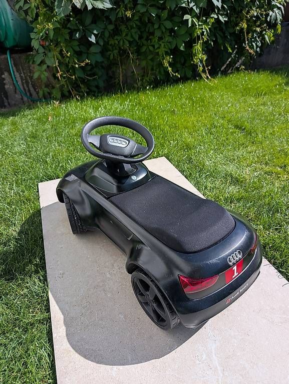 Veicoli per bambini: Rutschauto Audi mit LED Lichtern vorne – Usato da Urdorf venduto da Cat_Com 3