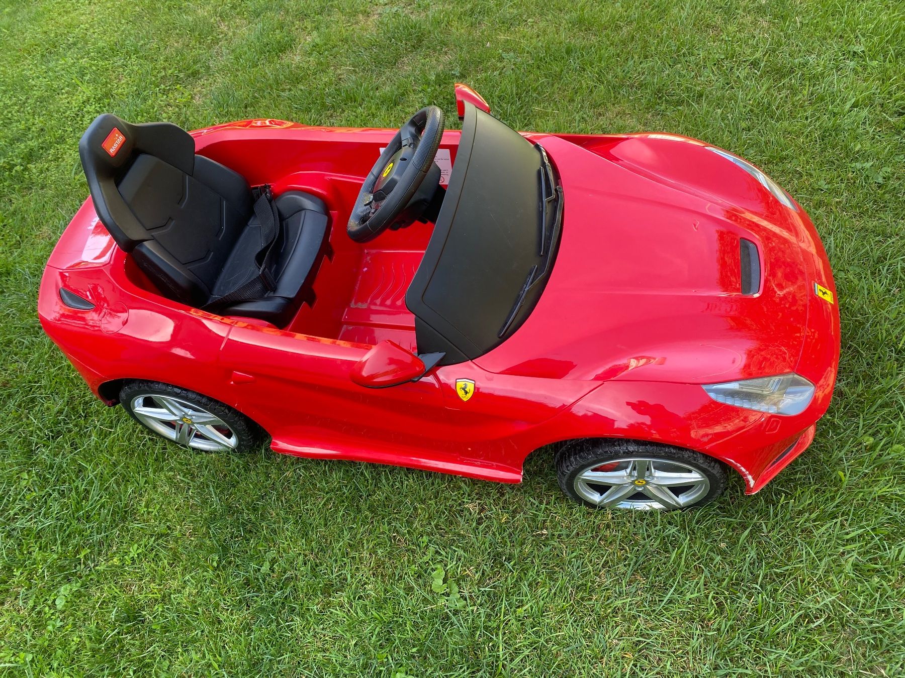 Veicoli per bambini: Ferrari Kinderauto 12V – Difettoso da Oberriet SG venduto da shanis