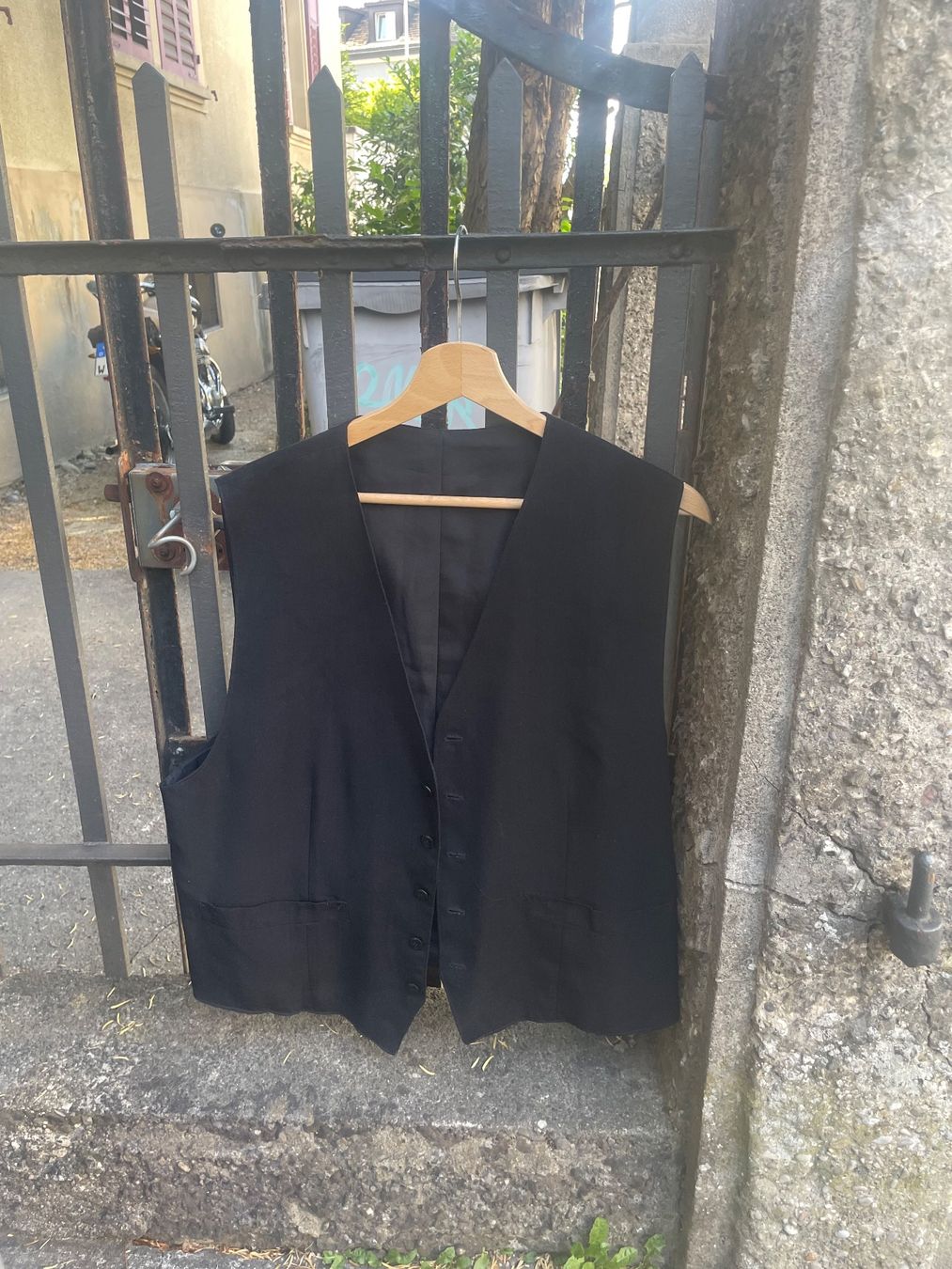 Gilets & Westen: Schwarze Anzugsweste – Gebraucht aus Zürich von dakel19