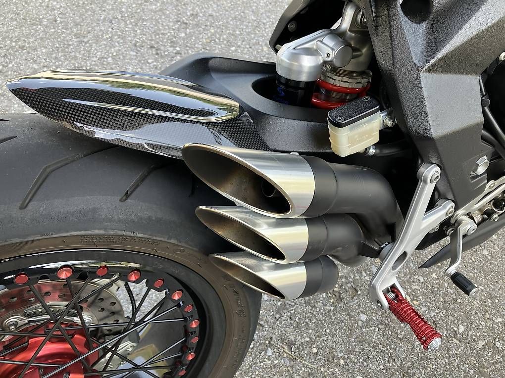 Strada: MV Agusta Dragster 800 RR – Usato da Courtepin venduto da Amika1 3