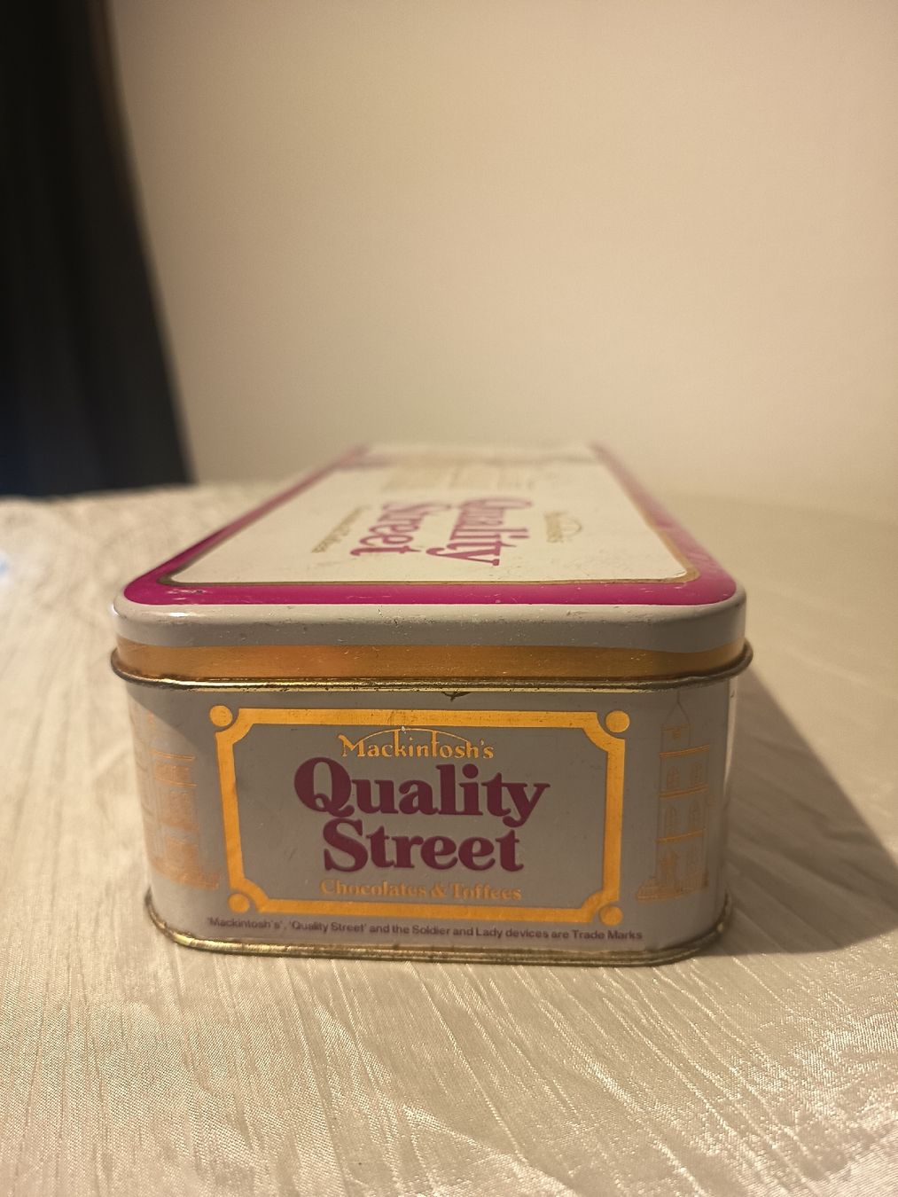 Altro in Decorazioni & Accessori: Quality Street Blechdose Mackintosh gebraucht – Usato da Wangen b. Olten venduto da crea_look 2