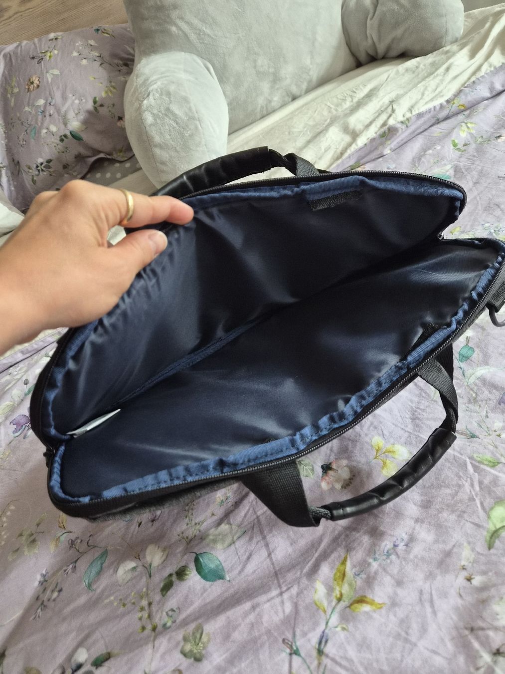 Borse: Schwarze hp Laptoptasche, neu  – Usato da Fislisbach venduto da Crisisgusita 2