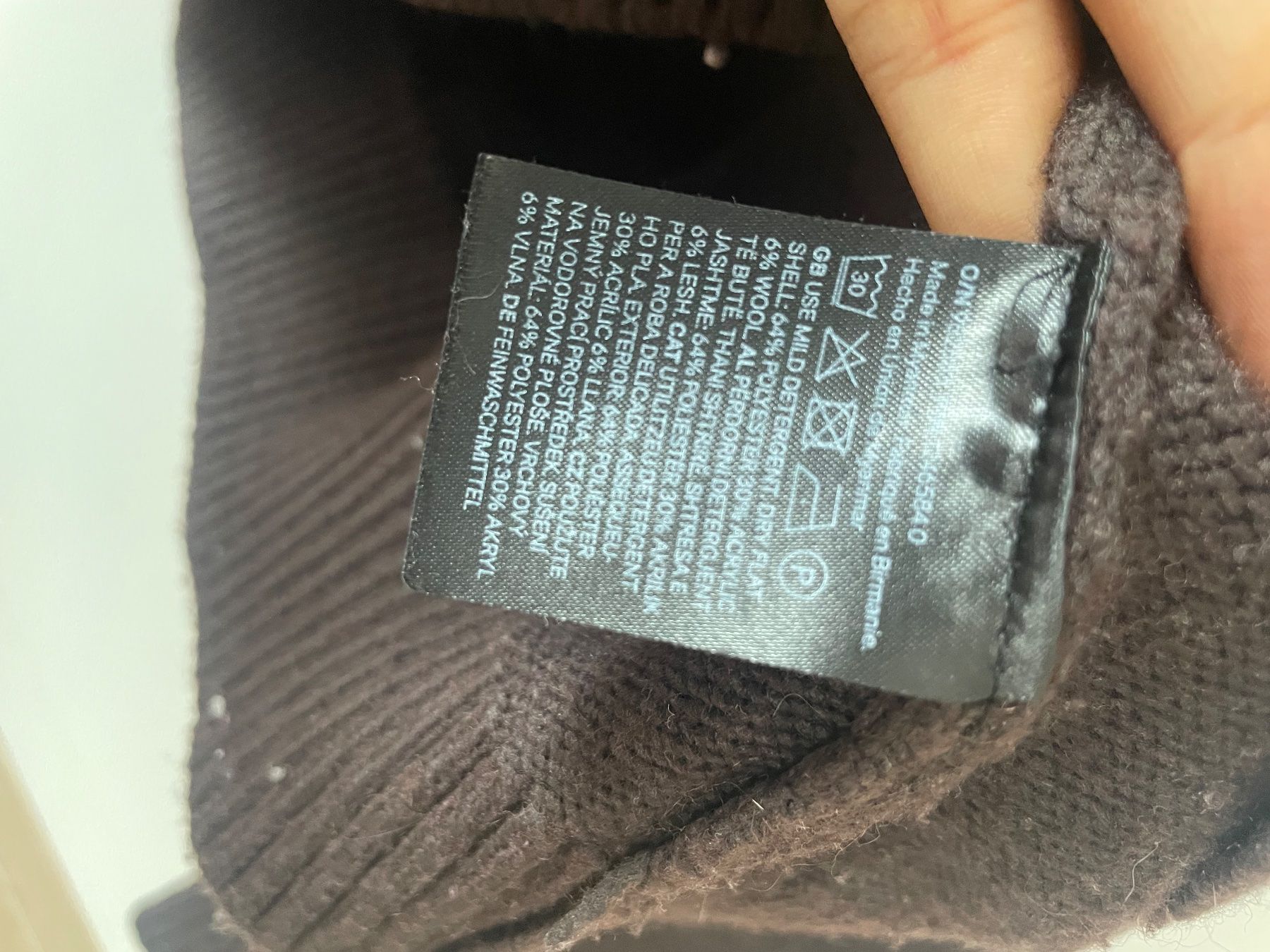 H&M Pullover & Sweatshirts: Kuschliger Pullover – Gebraucht aus Aarau von est_x5vz 2
