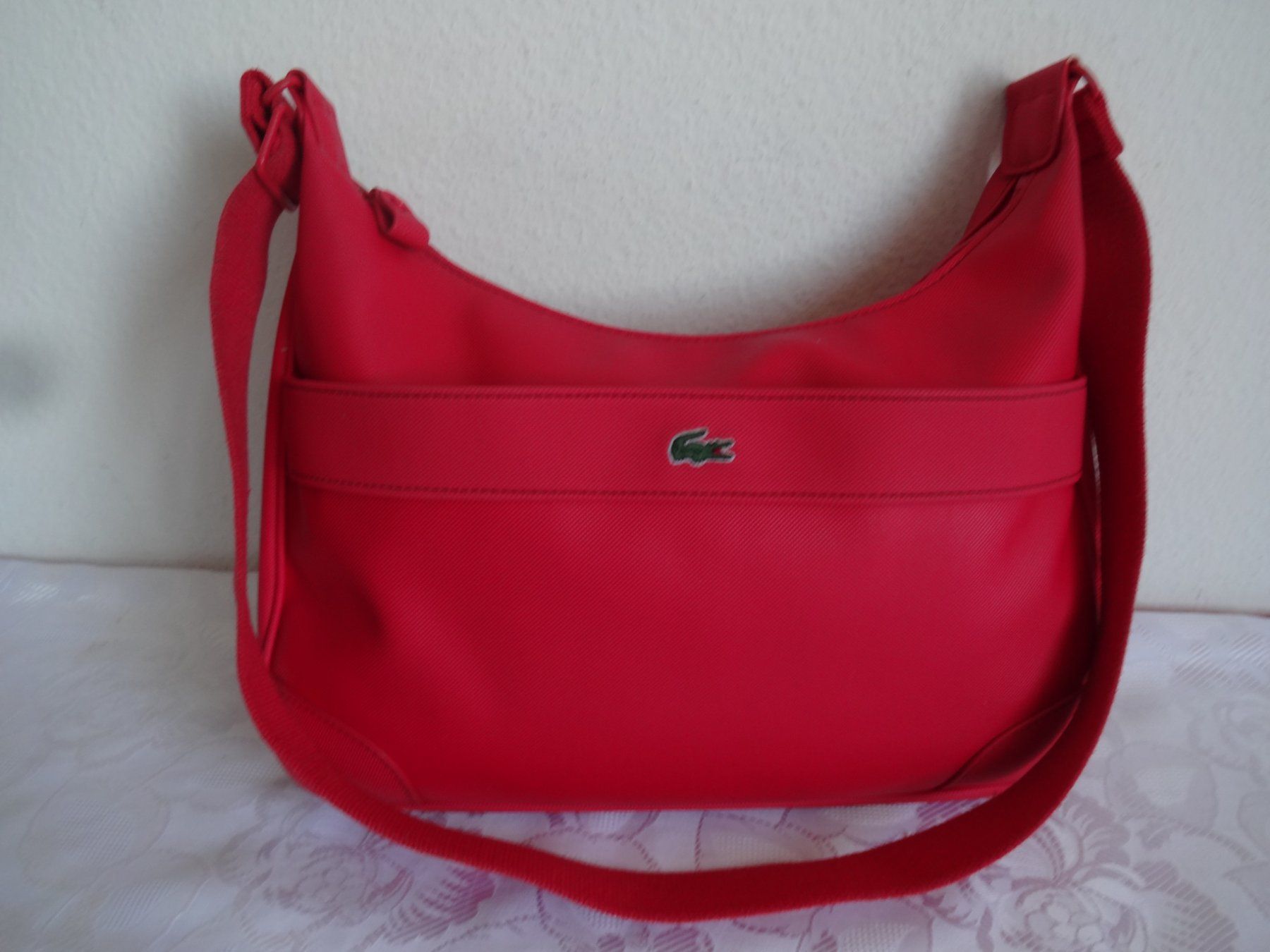 Lacoste Sacs femmes: *** LACOSTE  *** Leder Tasche – D'occasion à Frauenfeld par rey06 1