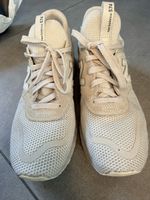 New Balance 574 neuve pour homme, Taille44, beige clair!