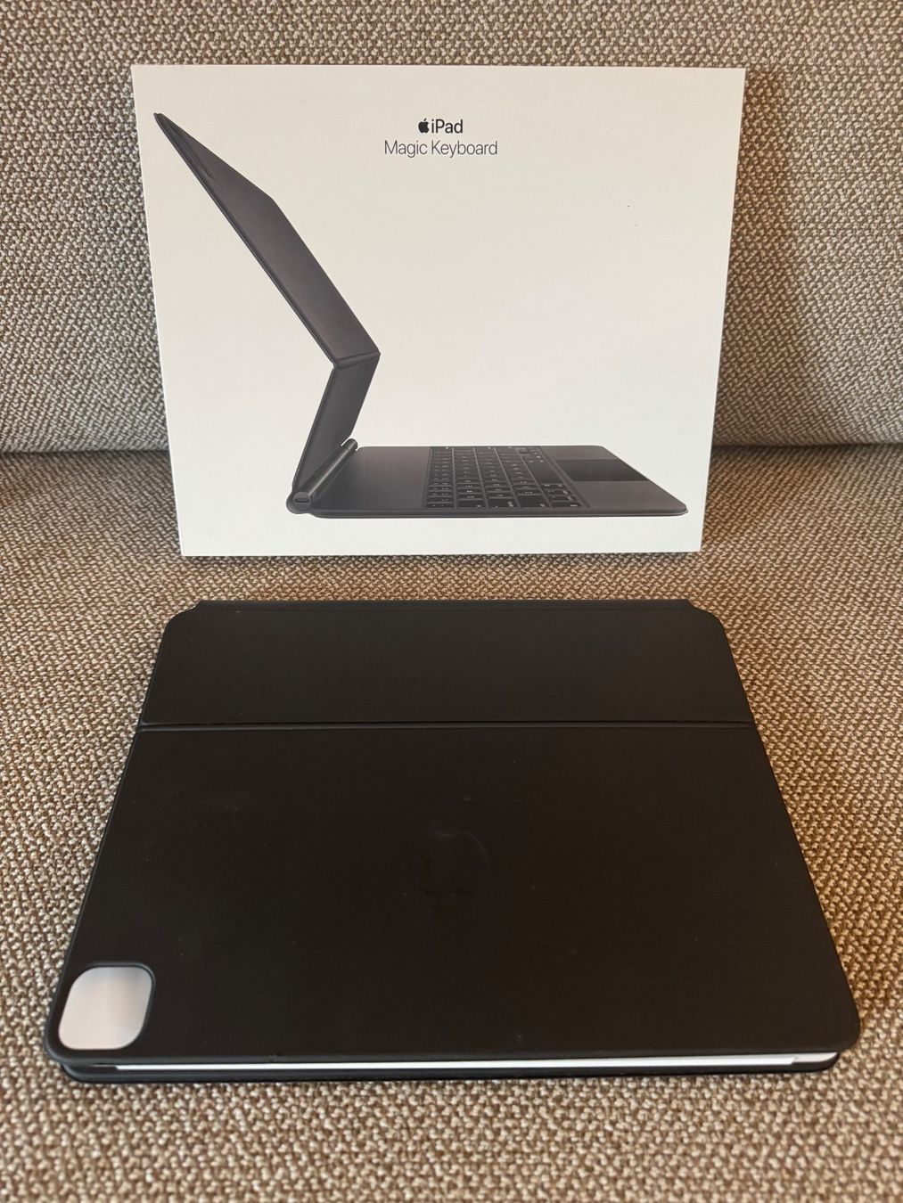 Apple Covers & Taschen: Apple Magic Keyboard Folio iPad Pro 12.9 13 Zoll – Gebraucht aus Bern von