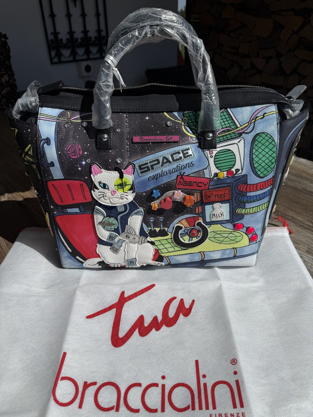 Braccialini Taschen für Damen: Braccialini Handtasche "Space Cat" -  Neu mit Etikett! – Neu und originalverpackt aus Bergdietikon von timedancer