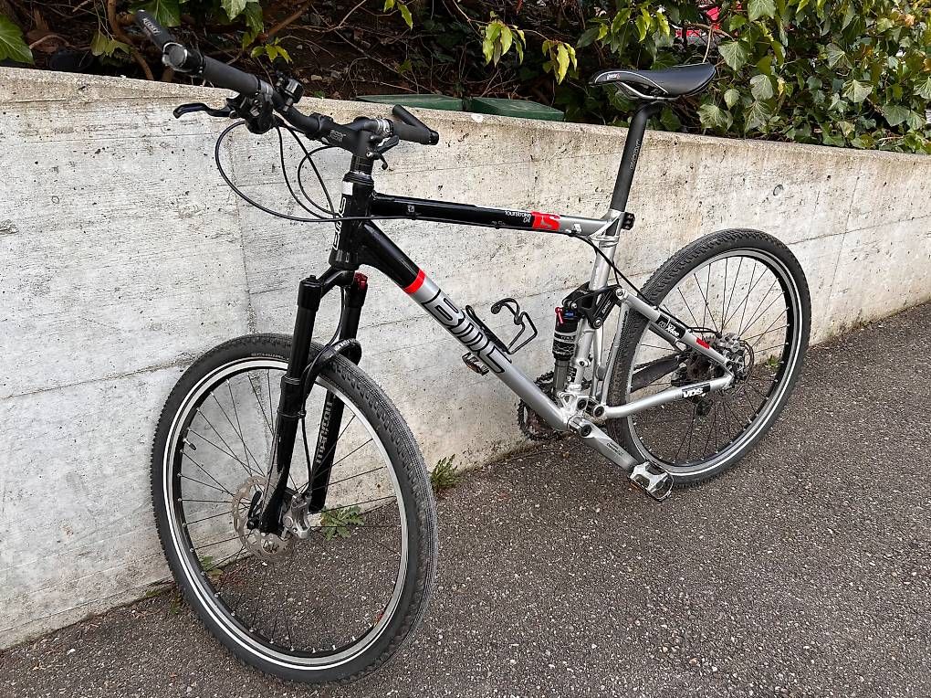Vélos: BMC fourstroke 04  – D'occasion à Emmen par Blackbirdsound